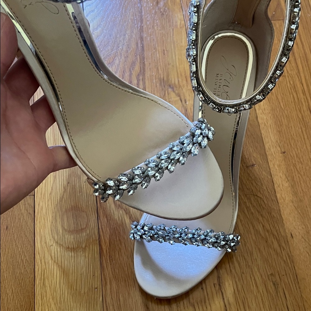 Jewel Badgley Mischka Silver Embellished Heels - Picture 5 of 6